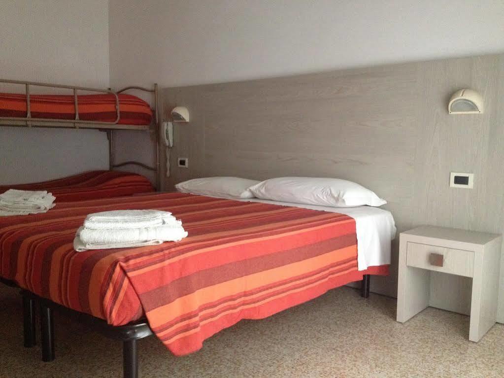 Hotel Luana Rimini Dış mekan fotoğraf