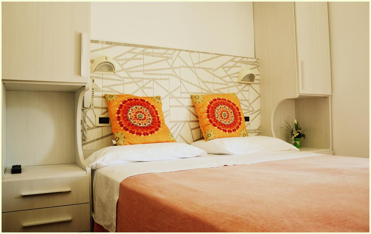 Hotel Luana Rimini Dış mekan fotoğraf