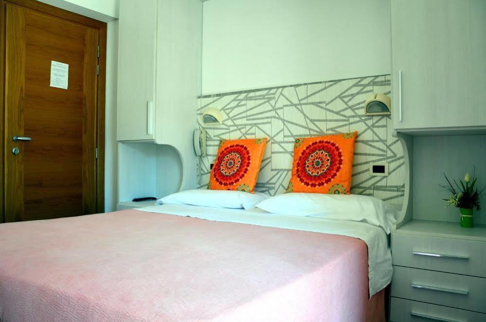 Hotel Luana Rimini Dış mekan fotoğraf